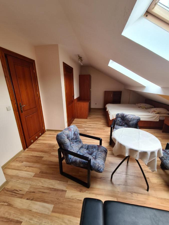 Gosciniec Halka Hostel Zwardon Exterior photo